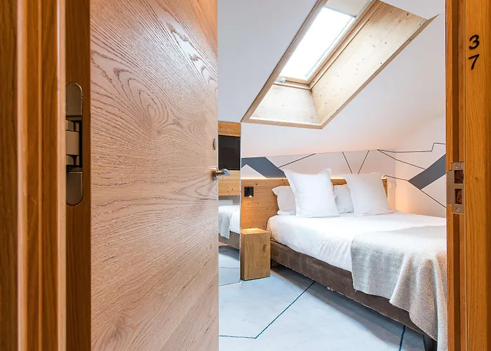 بست ويسترن ليه استايتيلز 4*